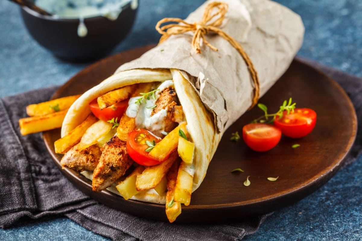 farfurie cu gyros